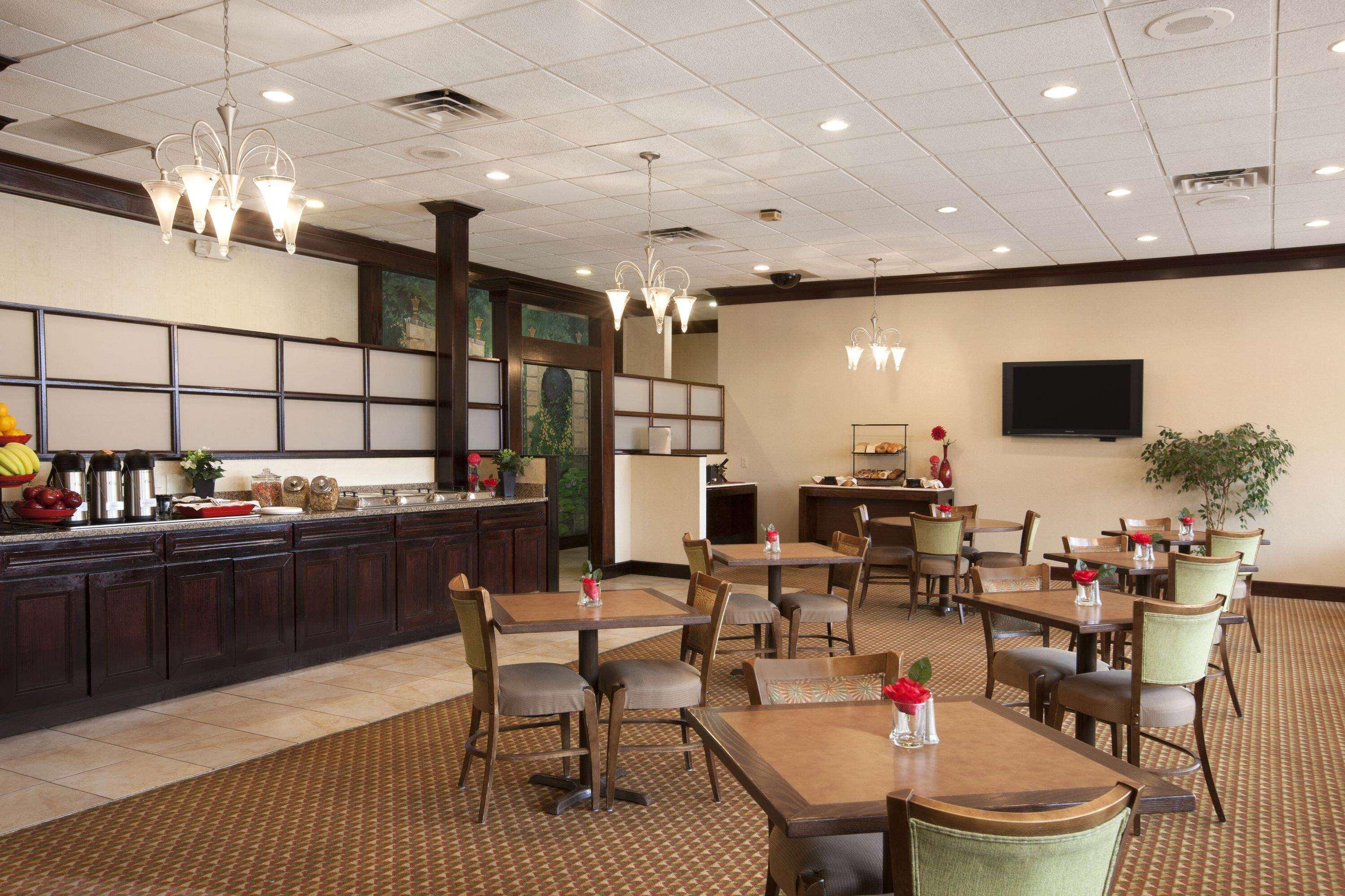 Ramada By Wyndham Newark/Wilmington Ξενοδοχείο Εξωτερικό φωτογραφία